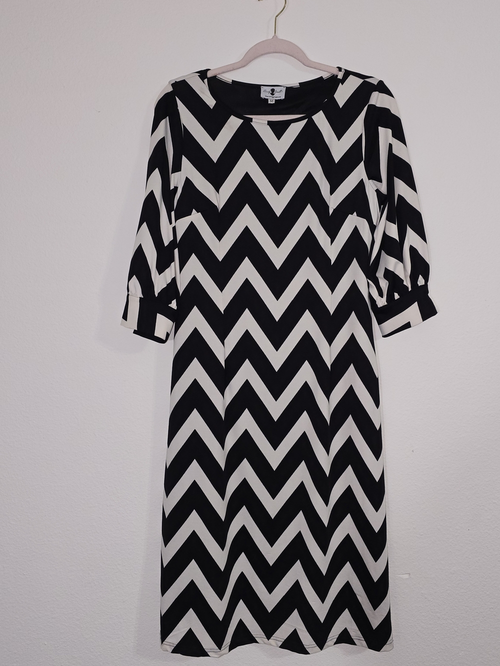 Dainty Jewells Black and White Chevron Midi Dress